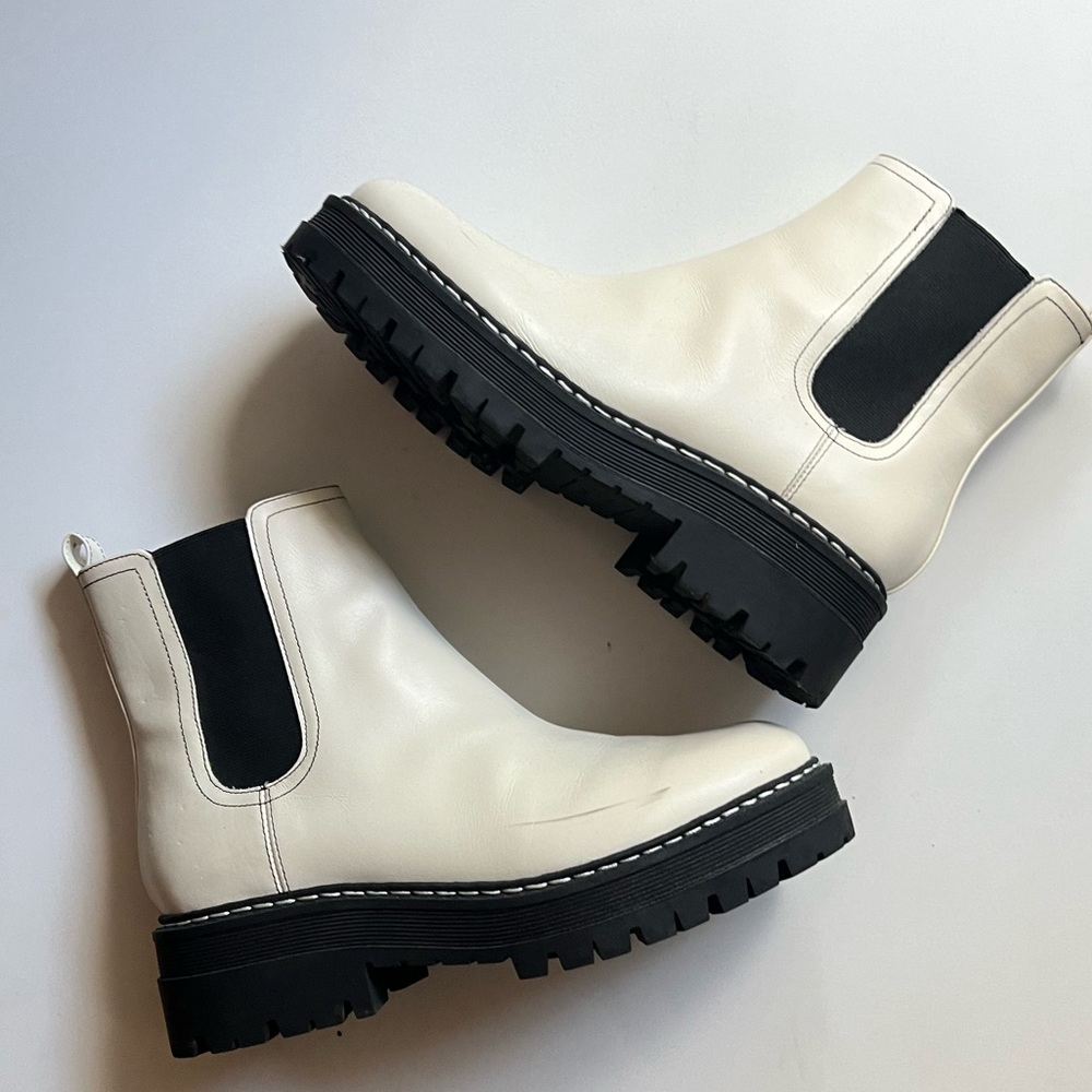 Marc Fisher Cream Leather Chelsea Combat Boots with Black Elastic - Picture 2 of 4